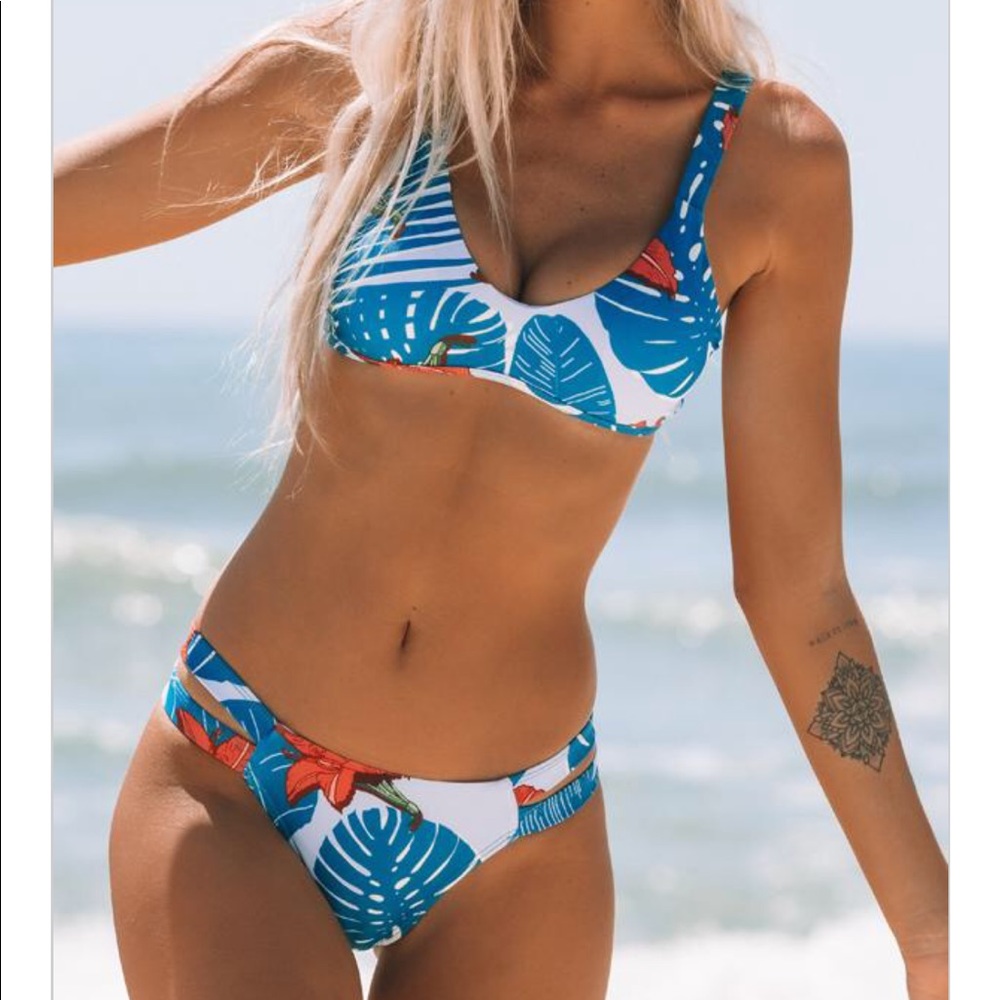 Blue Leaf print bikini set